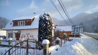 Проживание в семье Homestay Opryshky Татаров-2
